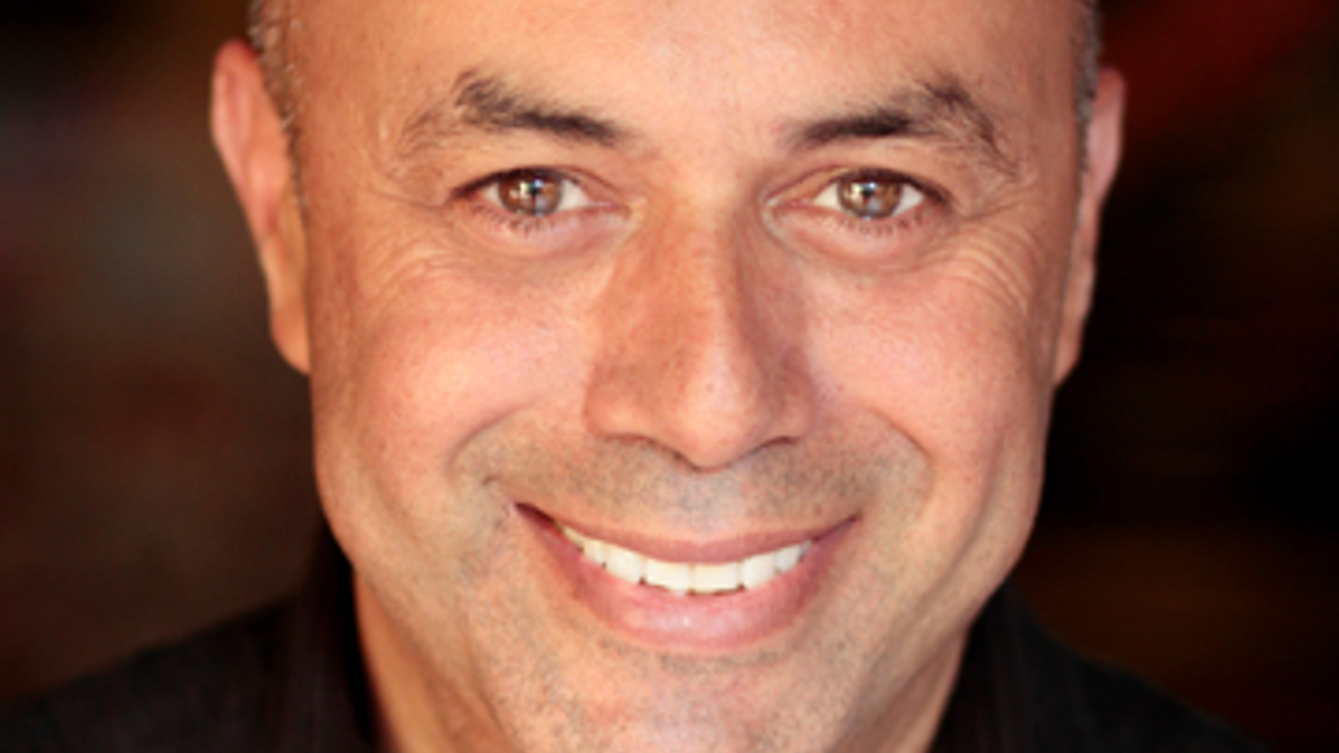 headshot of Herbert Siguenza